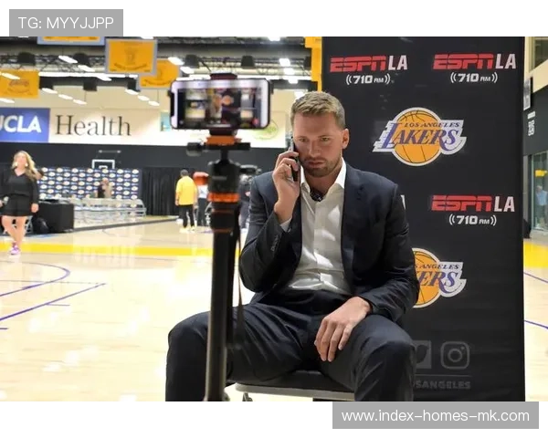 湖人轻取热火，东契奇继续高效！拉拉维亚崭露头角，拉冬契奇