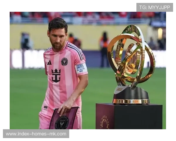 AC米兰问价梅西式十号：豪门复兴的梦想还是泡影？