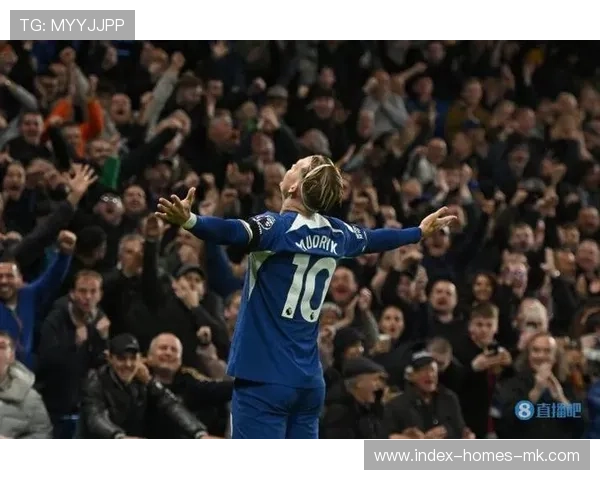 切尔西逼抢转换流畅，穆德里克反角破门